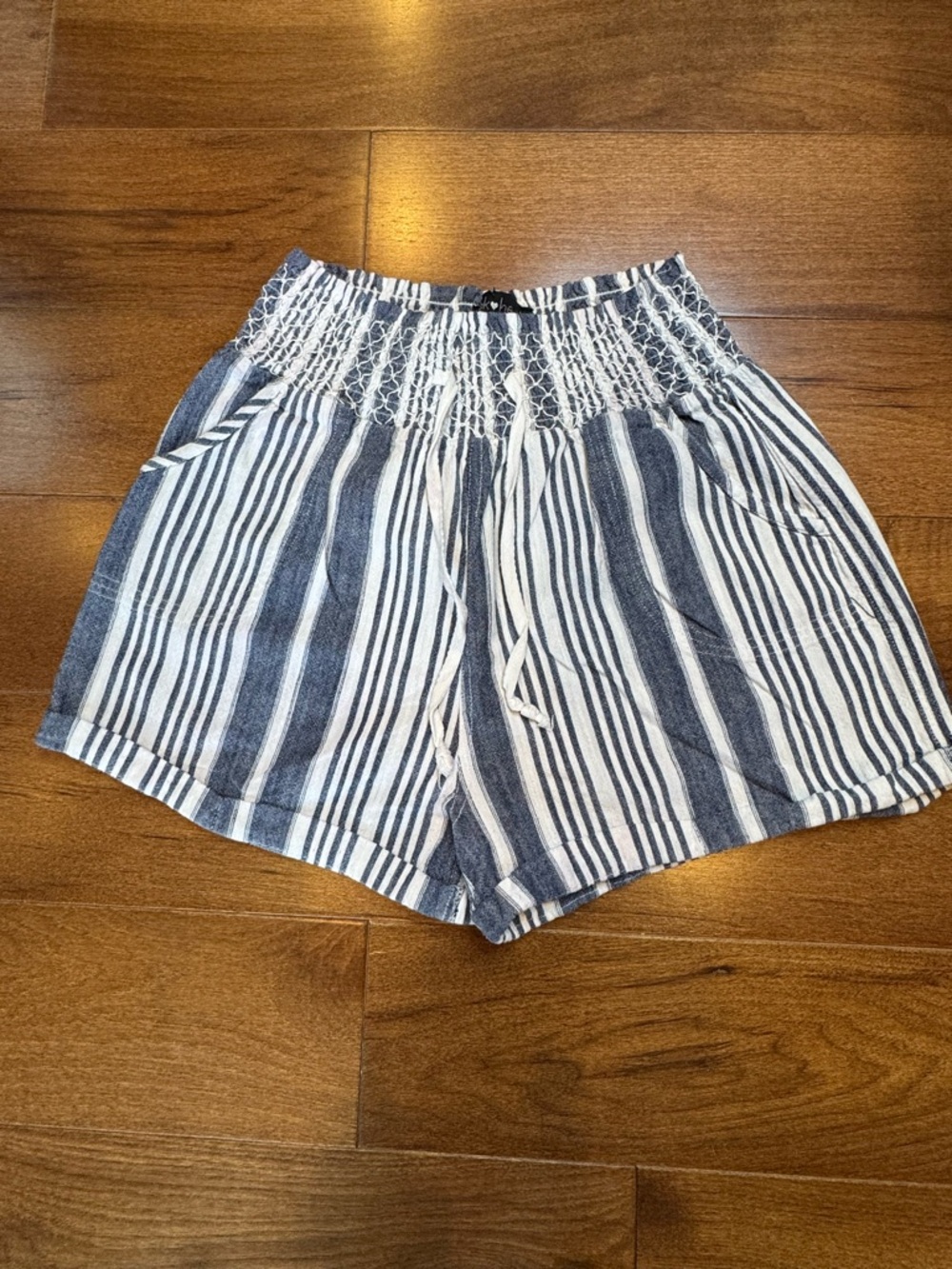 DEREK HEART Navy and White Striped High-Waist Shorts